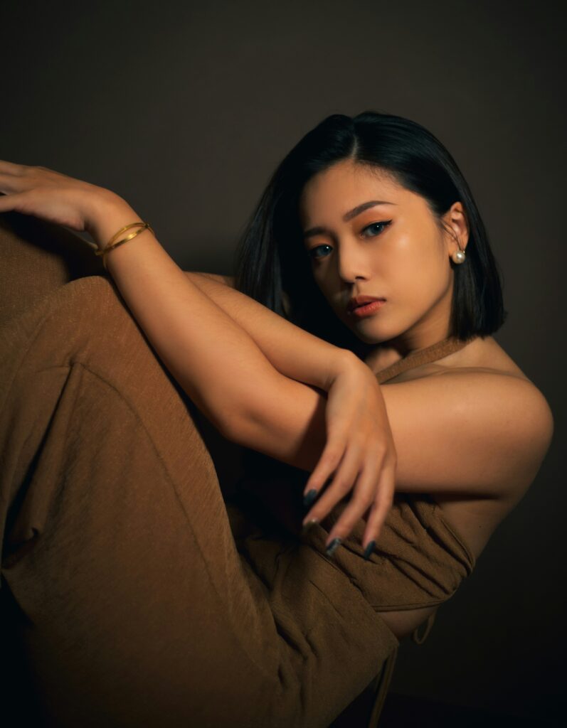 Snail mucin and aloe vera are often used for similar skin goals—calming redness, hydrating, and helping the skin bounce back from irritation. 