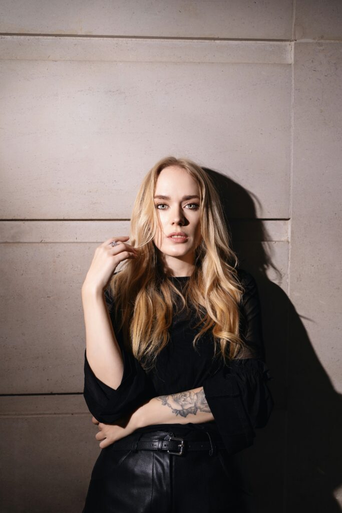 Key Insight: If your skin is already dehydrated, a heavy cream might just seal in the dryness.