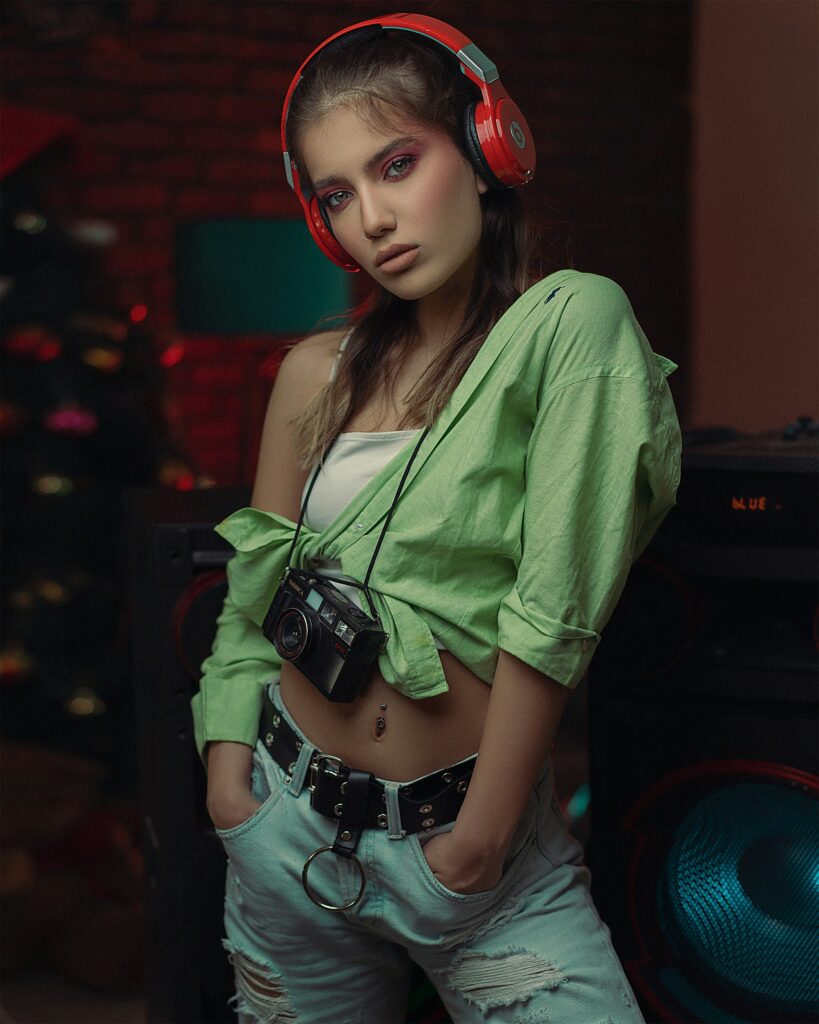 Niacinamide or Vitamin C? A science-backed guide on which ingredient suits your skin best—and why they can work better together.