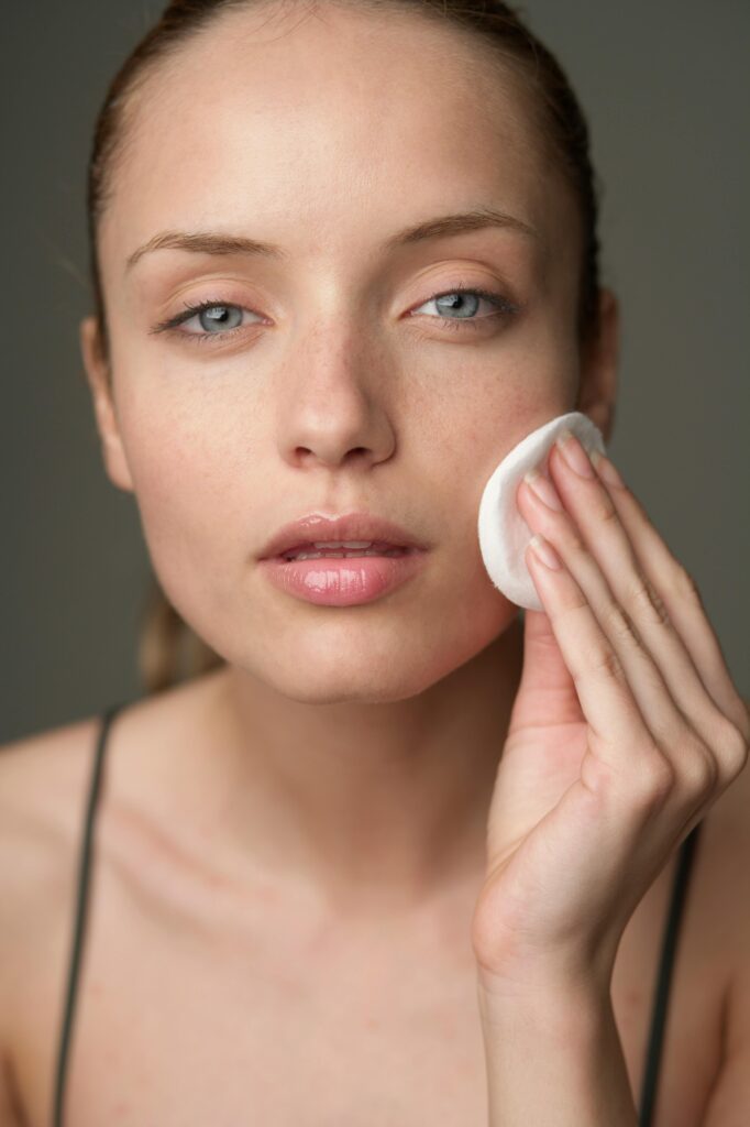 Retinol does not act immediately on application
It must be converted inside the skin into retinoic acid before it can influence cell behaviour.