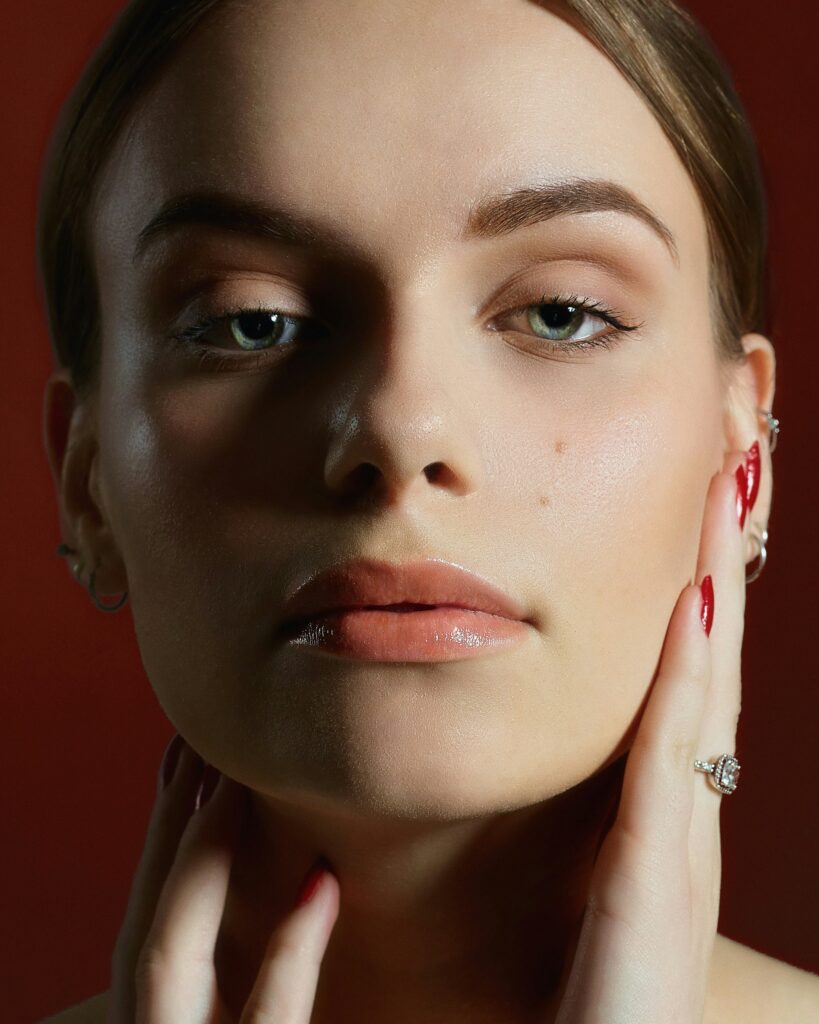 Glycolic acid is best judged by the job it can realistically do.
It changes how the surface layer sheds. That explains why it can improve roughness, fine lines, and some forms of uneven tone.
It can support acne care when clogged follicles and surface build-up are part of the picture.
It can support pigment care when it improves shedding without provoking inflammation.
It disappoints when it is expected to fix deep wrinkles, deeper pigment, or ongoing inflammatory acne on its own.